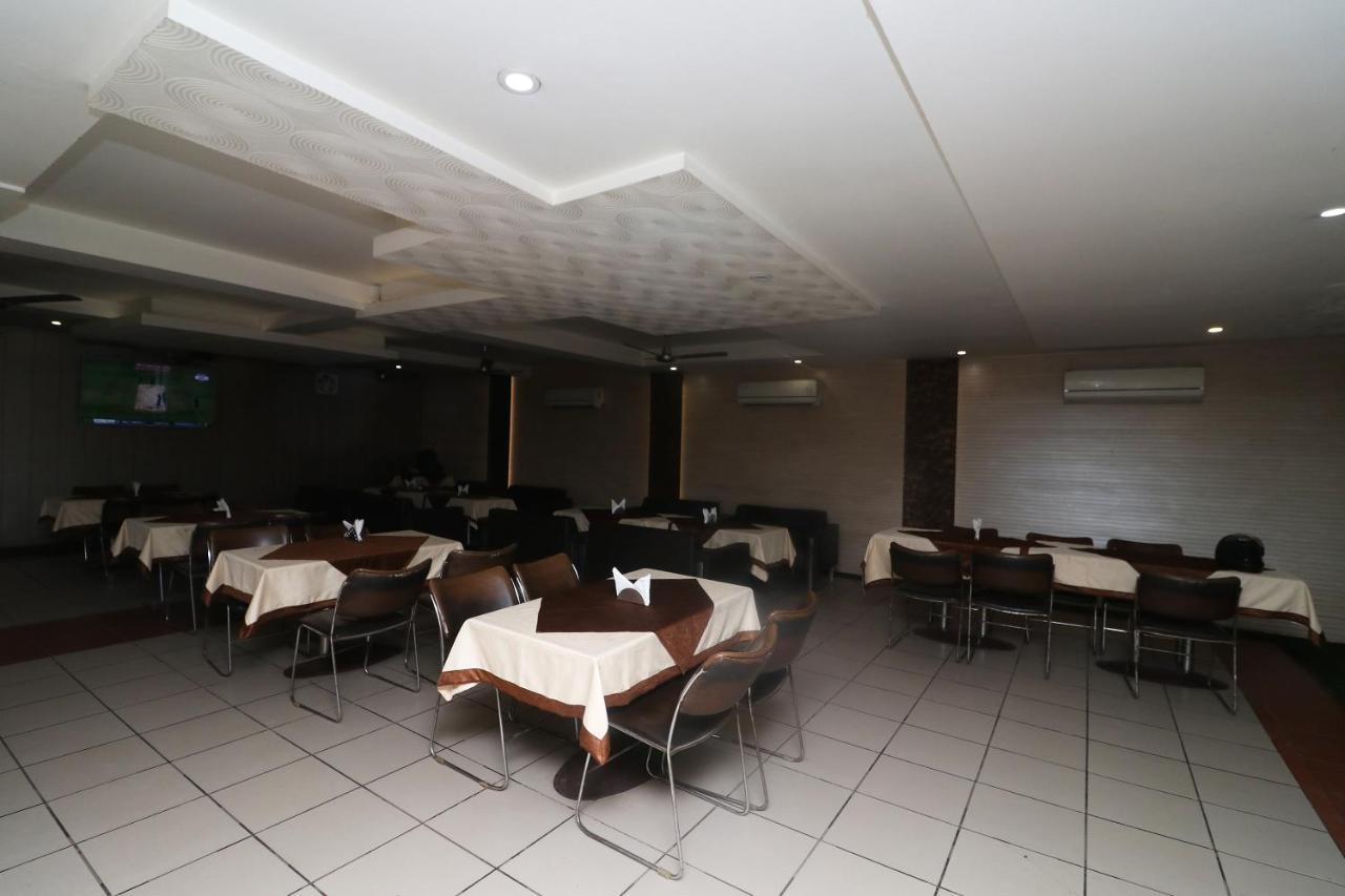 Oyo 22826 Hotel Sheltear & Resturant Agra (Uttar Pradesh) Exterior foto
